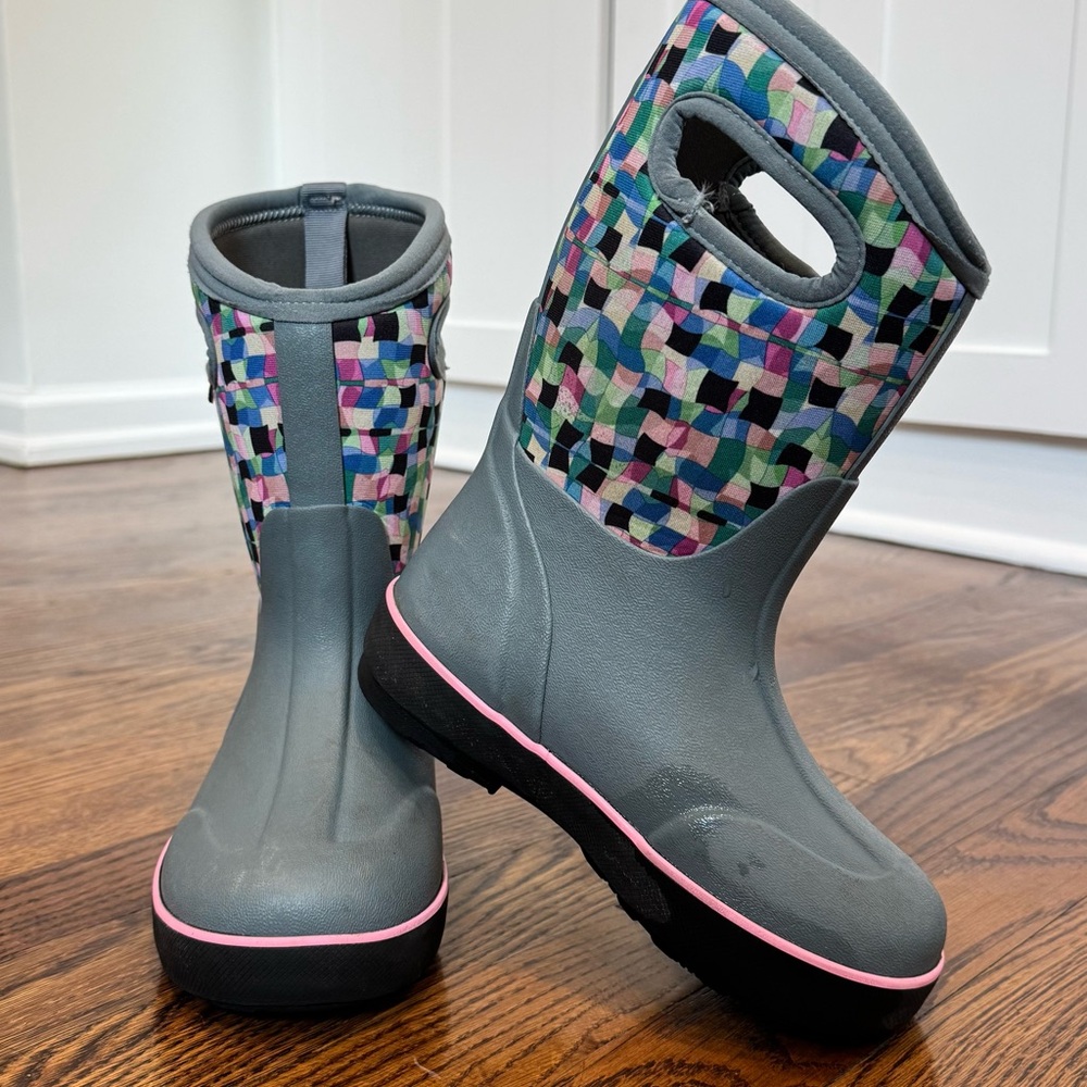 Bogs Kids Boots with Multicolor Geometric Pattern